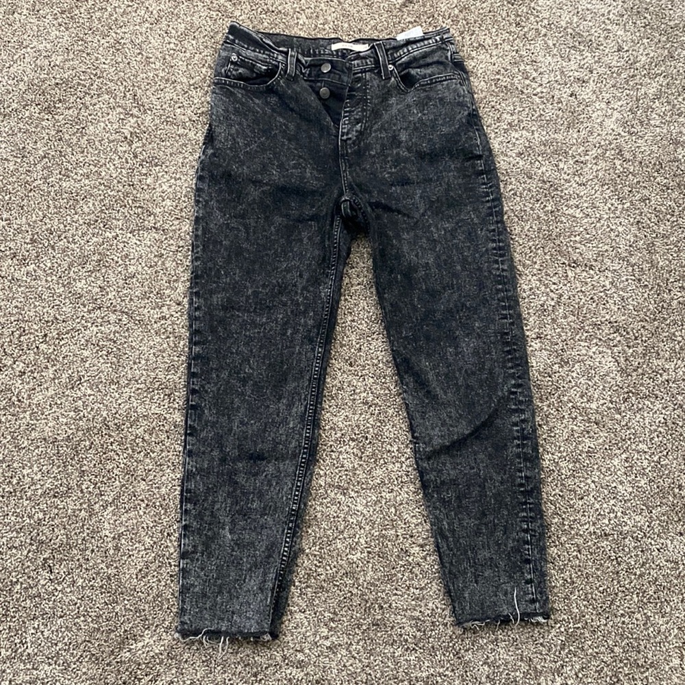 Levi’s Mom Jean